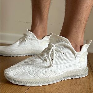 SIZE 10.5 | PONY Men's White Knit Sneakers – Excellent Condition